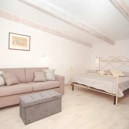 Apartment Baccara *